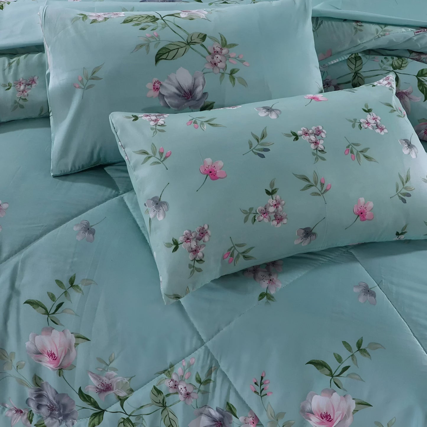 Luxurious Sky Blue King Comforter Set – 7-Piece Summer Collection